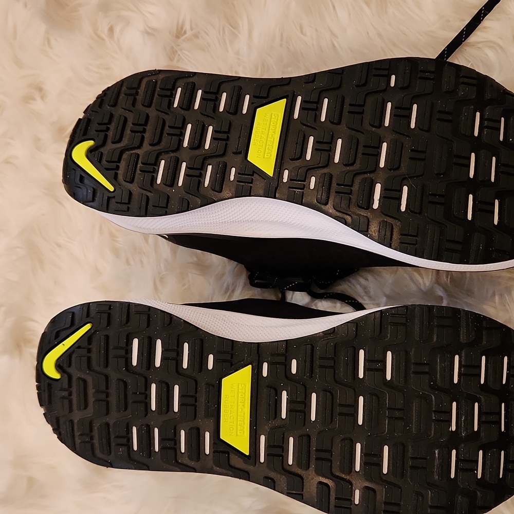 Nike ReactX Infinity Run 4 GORE-TEX Black-White-Anthracite-Volt US Size 11 - Picture 16 of 17